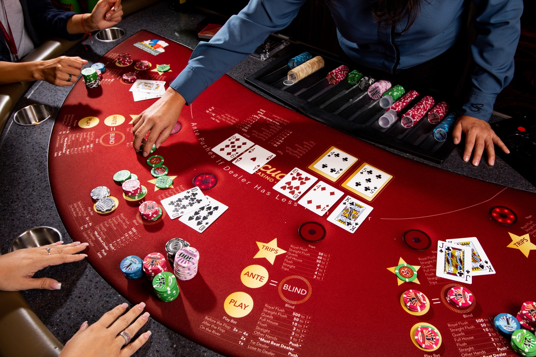 ufa365 เว็บตรง เดิมพันเริ่ม 10 บาท ราคาน้ำดีที่สุด พร้อมโปรโมชั่นตลอด 24 ชม.